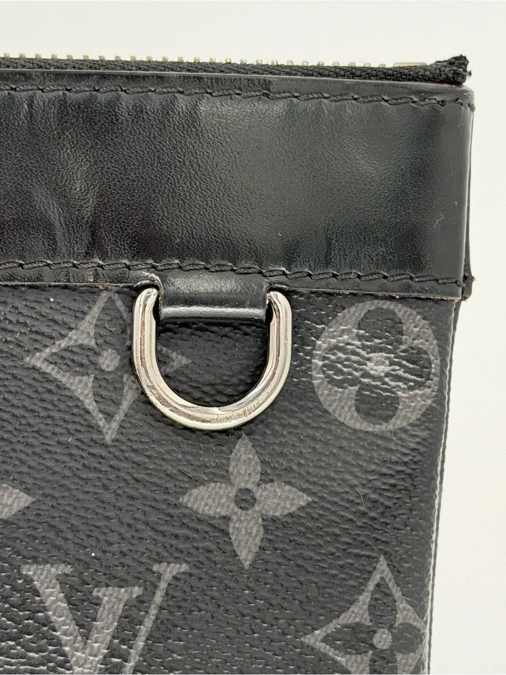Louis Vuitton Monogram Eclipse Discovery Pochette w/Entrupy COA🖤🩶 - Picture 3 of 16